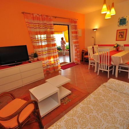 Tri Palme Apartment Prvic Sepurine Exterior foto