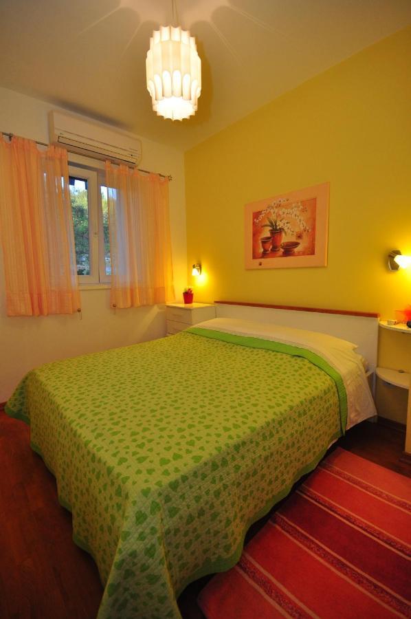 Tri Palme Apartment Prvic Sepurine Exterior foto