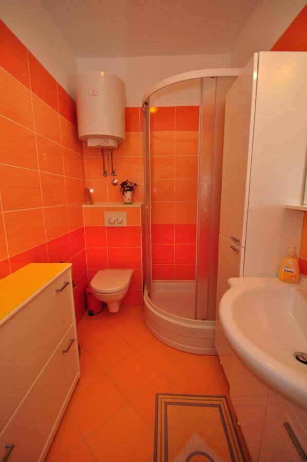Tri Palme Apartment Prvic Sepurine Exterior foto