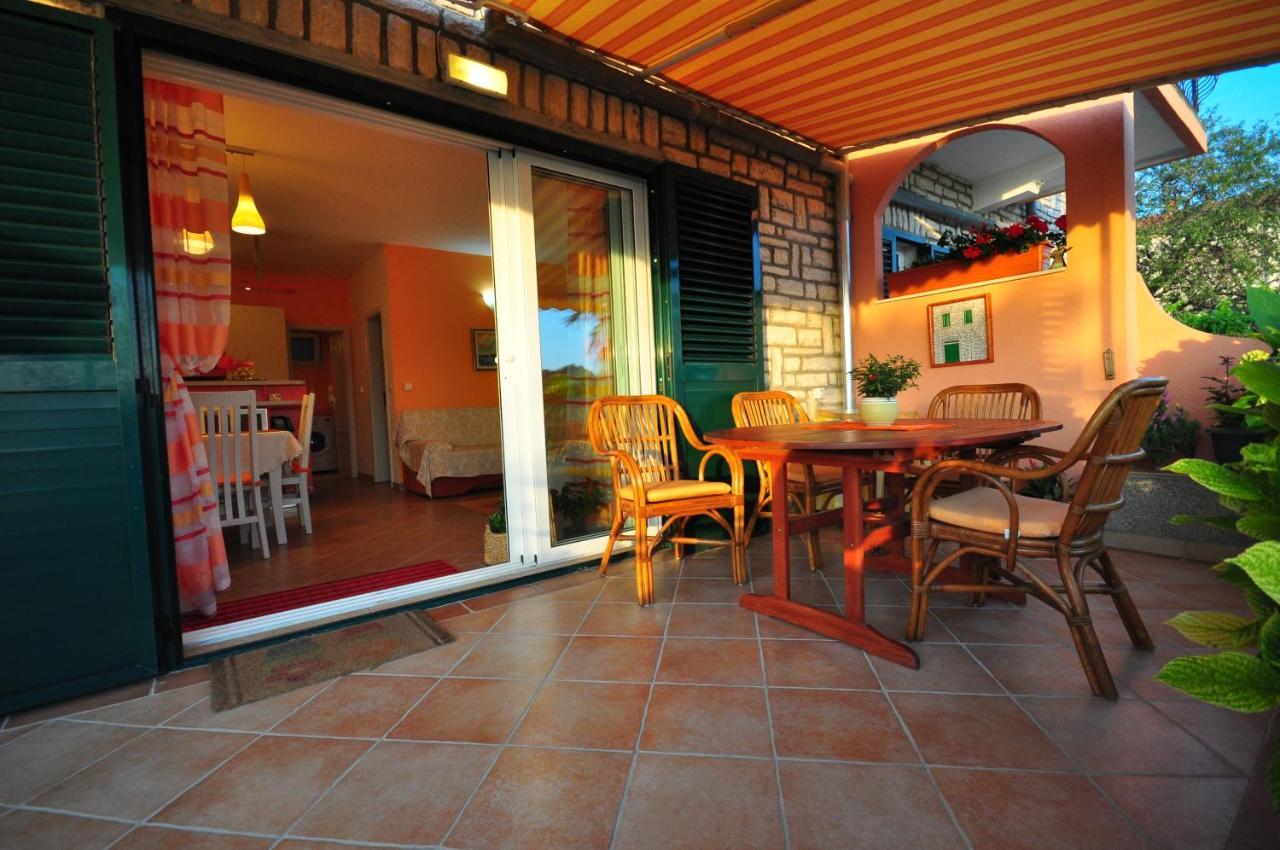 Tri Palme Apartment Prvic Sepurine Exterior foto