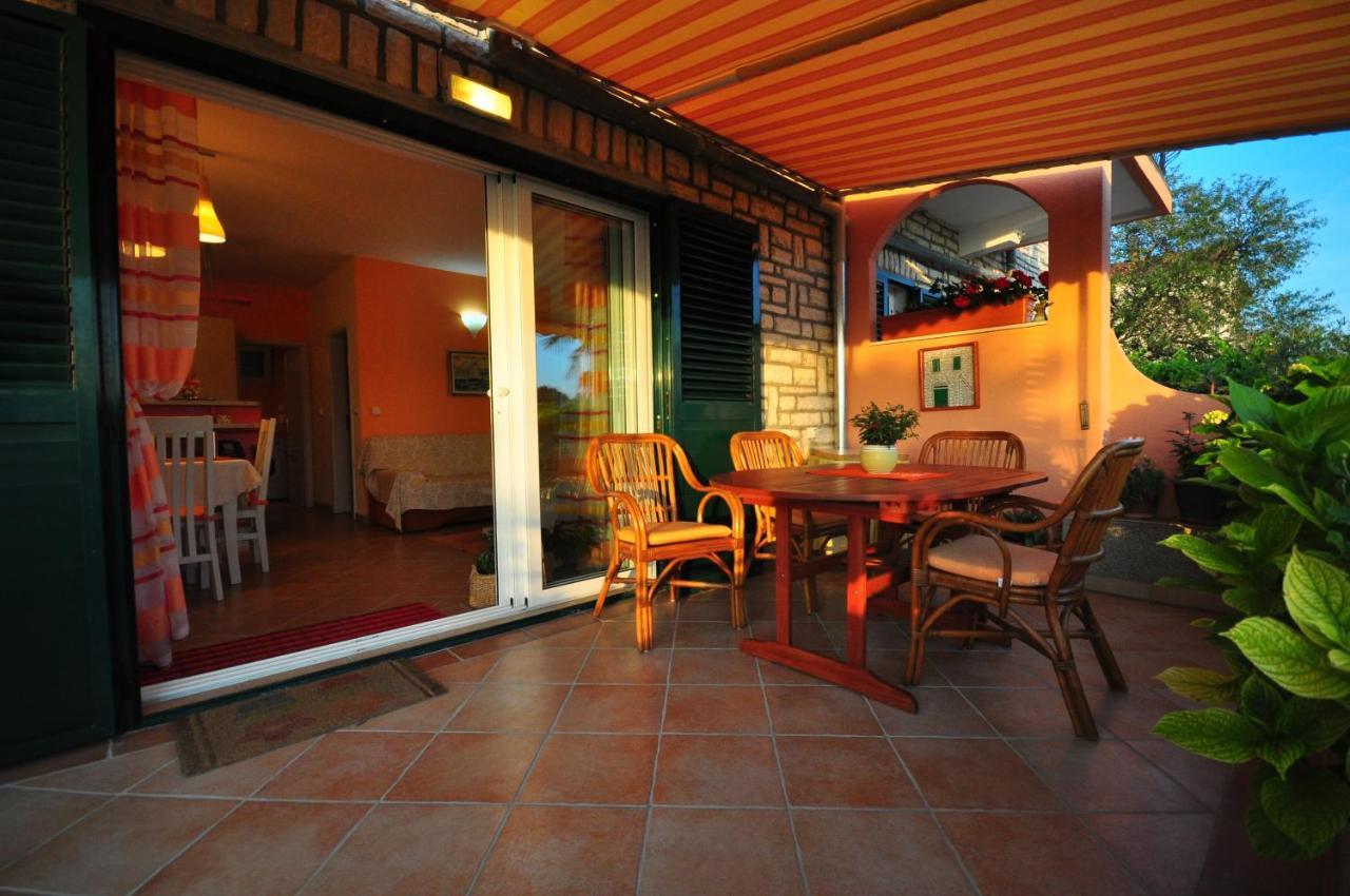 Tri Palme Apartment Prvic Sepurine Exterior foto